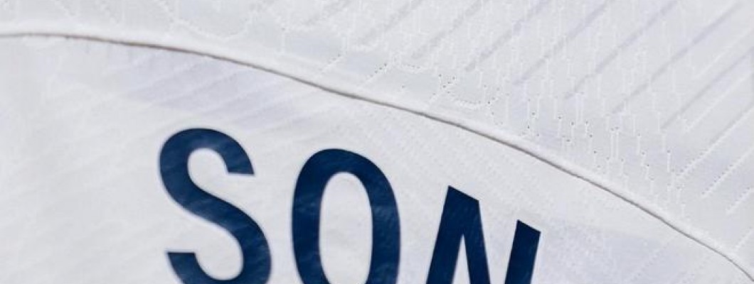 Potisk 805 na zadní straně dresu!